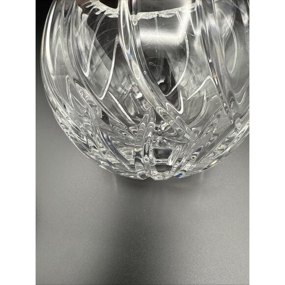 ROSE BOWL Cut CRYSTAL Glass BALL SHAPED Round VASE w SWIRL Cuts - 6”x6” W/ LID - Picture 8 of 12
